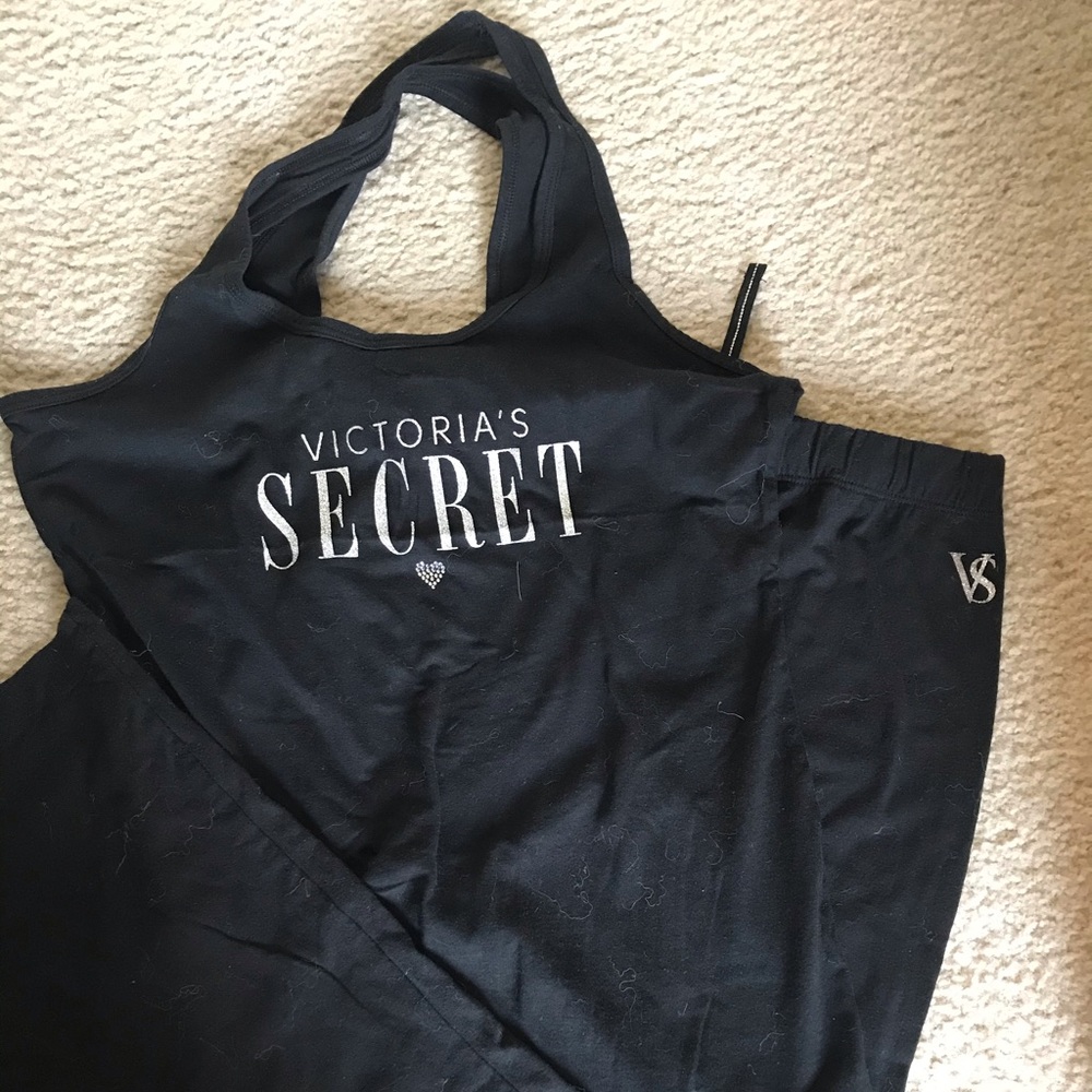 Victoria’s Secret sleep set